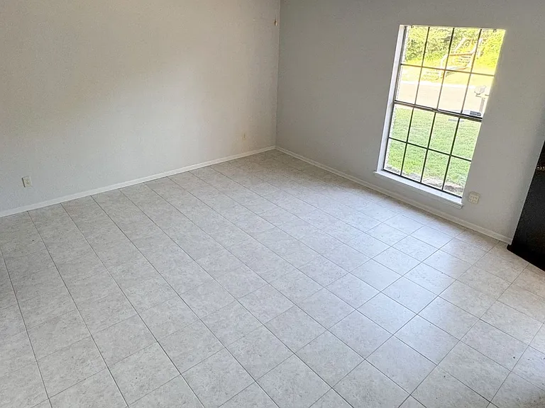 601 Hickory Dr #A — Photo 16