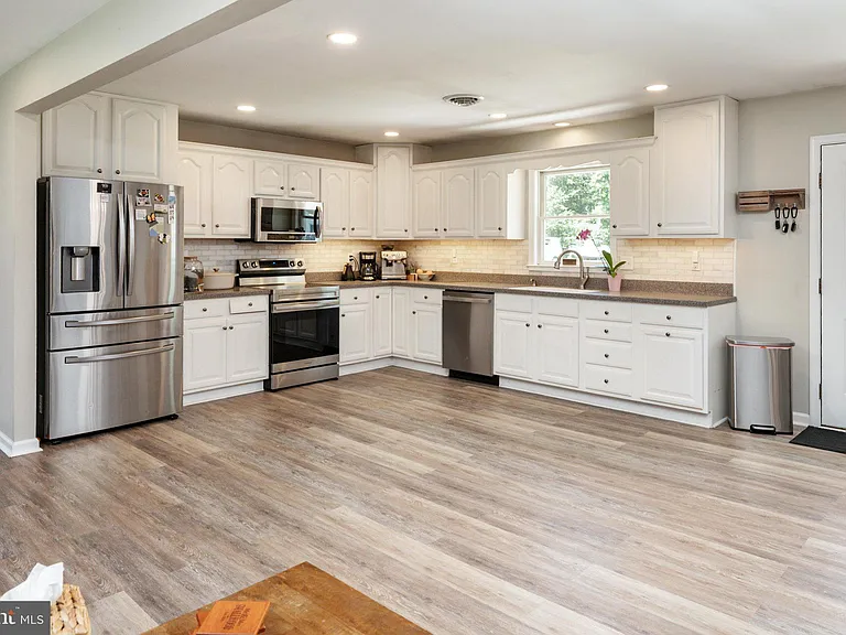 305 Merrick Corner Rd — Photo 14