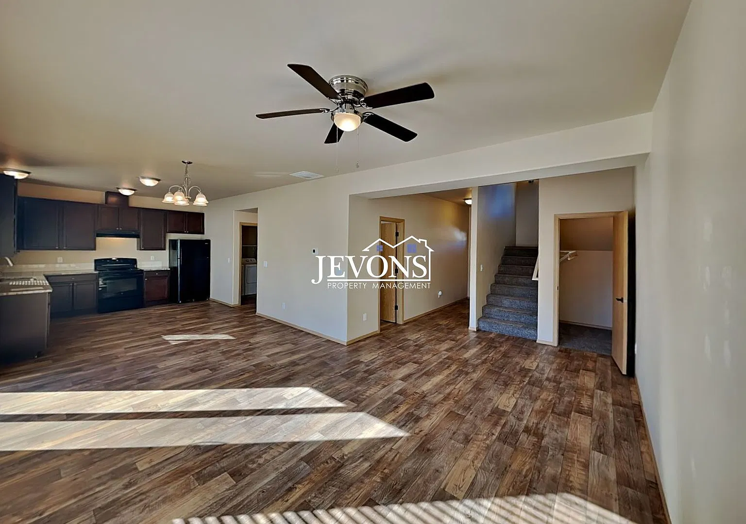2900 Swan Ave — Photo 3