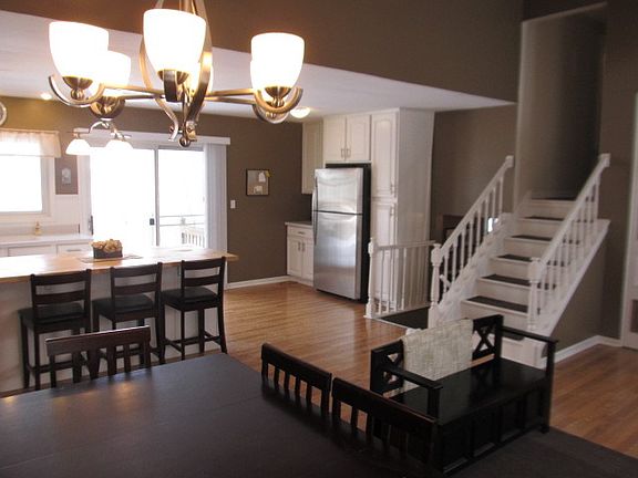 4th image of 305 N Braintree Dr