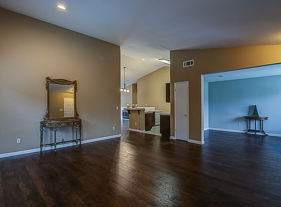 3rd image of 5212 Timber Creek Ct