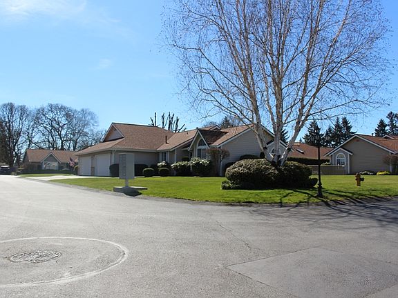 3rd image of 25 Lakewood Oaks Dr SW