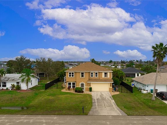 3rd image of 313 NE 13th St