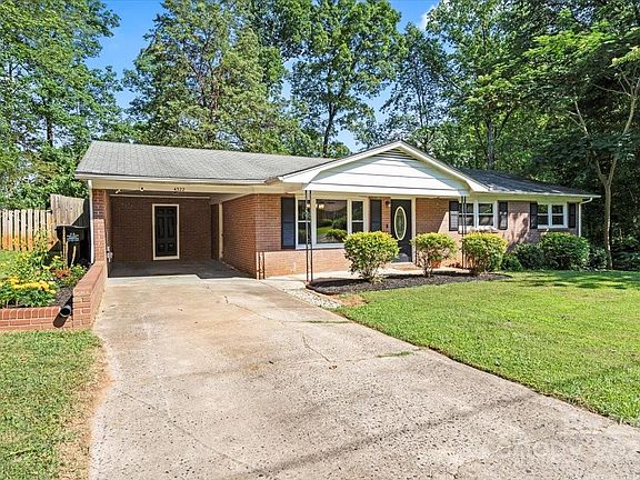 2nd image of 4322 Greenhaven Ln