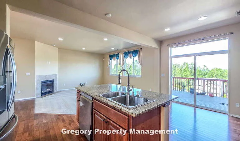 22904 42nd Dr SE — Photo 11