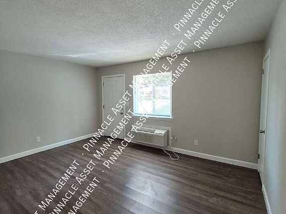 5th image of 217 Sweetland Dr Unit 15