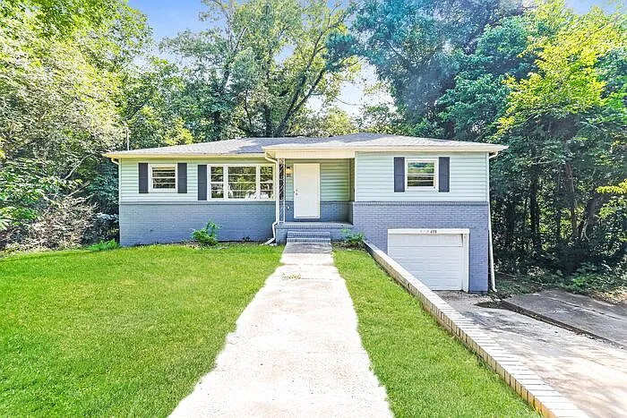 408 Sunhill Rd NW — Photo 2