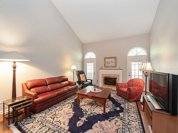 3rd image of 2072 Charter Point Dr