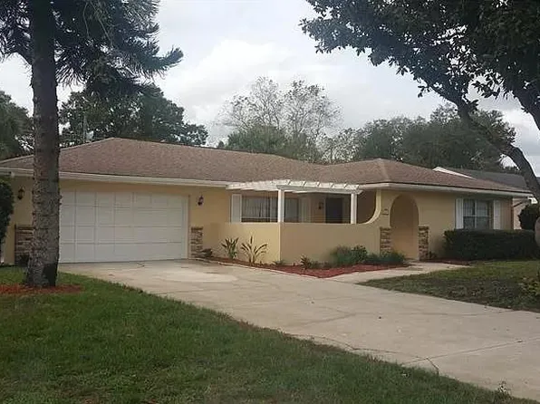 121 LINCOLN ROAD, WINTER HAVEN, FL 33884