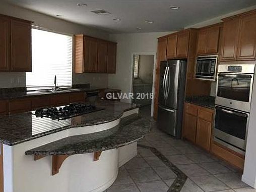 2nd image of 120 S Anasazi Dr