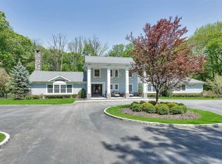 163 Middle Neck Rd, Port Washington, NY 11050