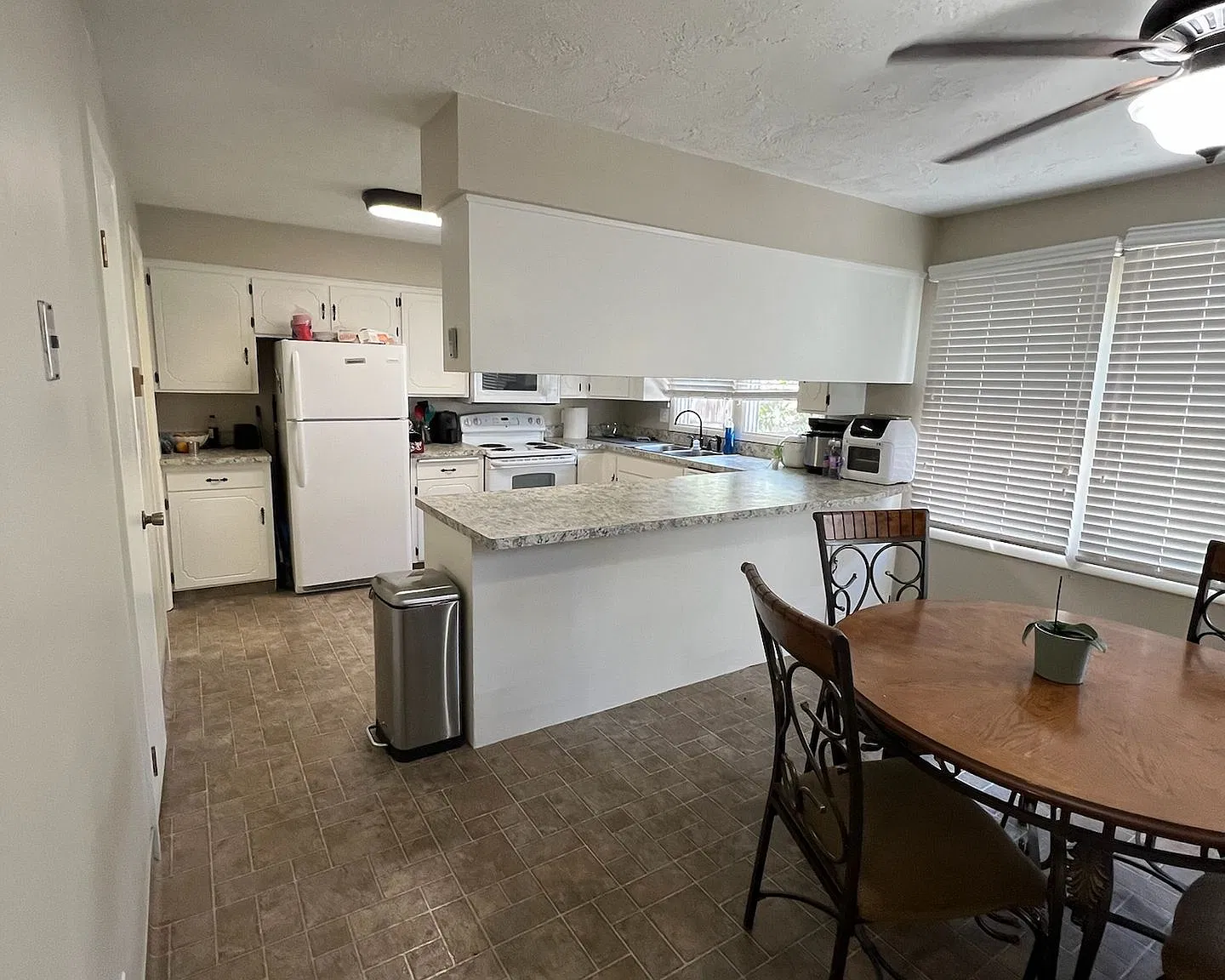 Smith Park Place - Private Rooms across from Smith Park — Photo 4