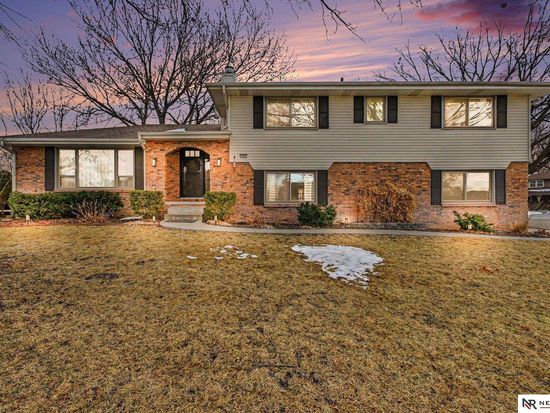5603 Oak Hills Dr, Omaha, NE 68137