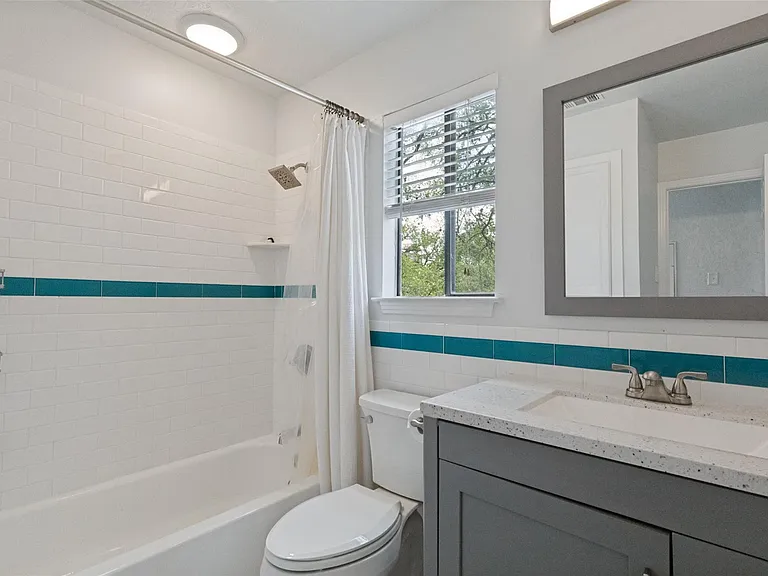 6810 Deatonhill Dr #204 — Photo 8