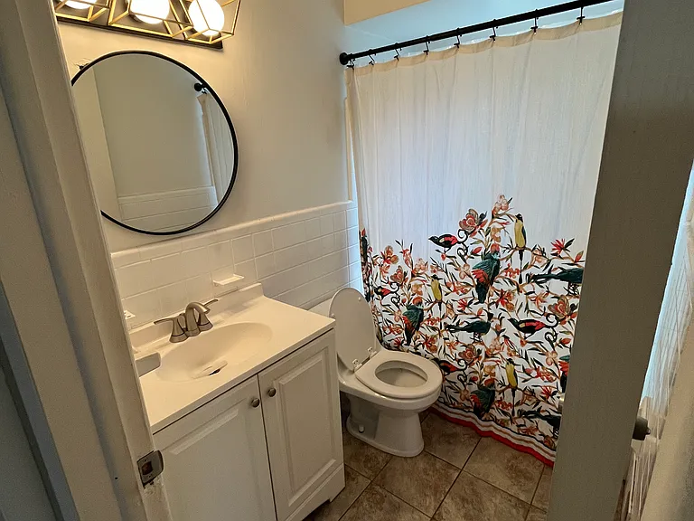 124 Alice Ave — Photo 8