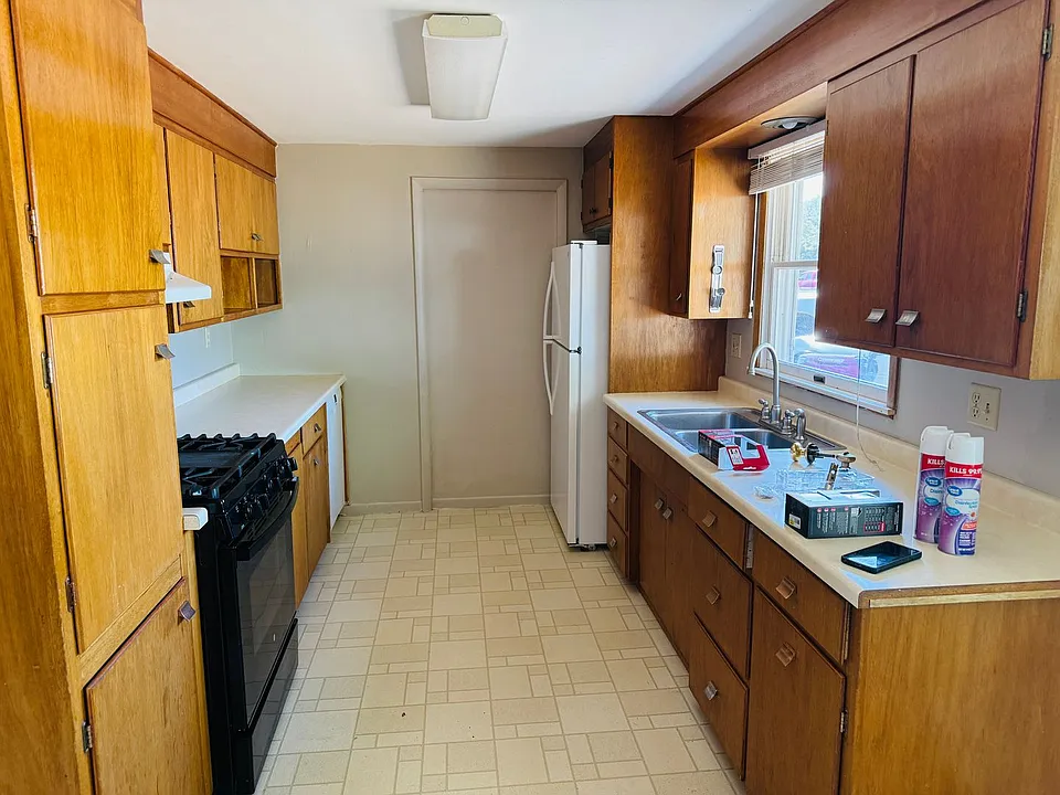 1245 Cody Dr