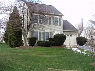 5th image of 812 Kings Arms Ln