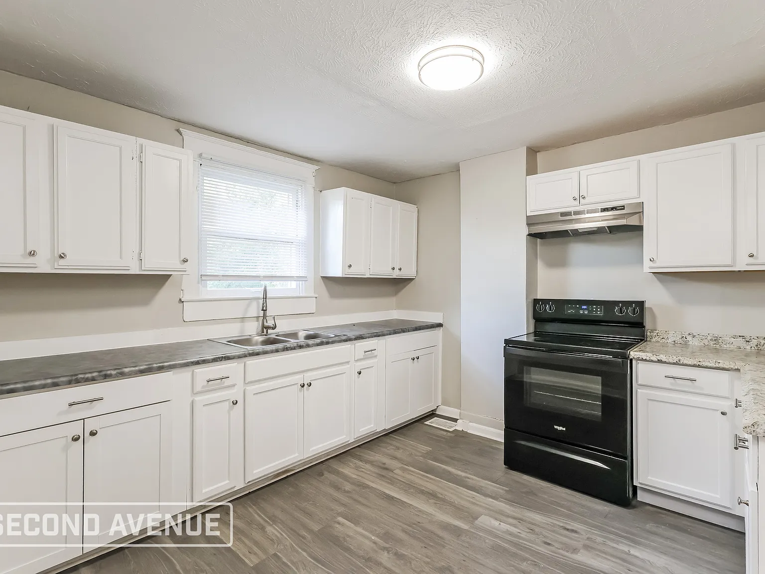 2 bed, 1.0 bath, 1368 sqft, $895 — Photo 3