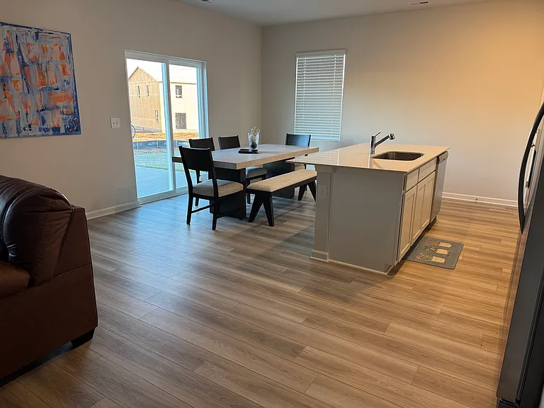 901 Moray Ln — Photo 8