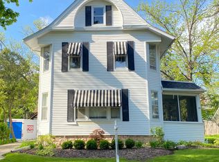 1111 Garfield Ave #B, Aurora, IL 60506