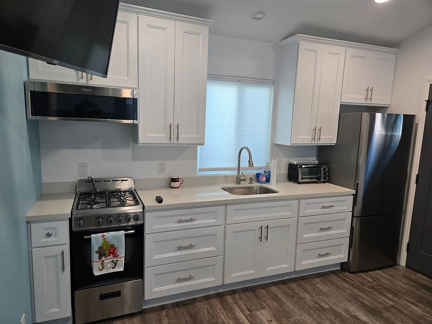 Fully Furnished 1 Bedroom, 1 Bathroom ADU In Fountain Valley! Call Today — Photo 3