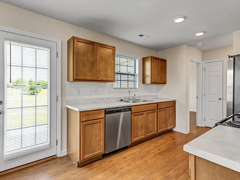 2020 McCleary Rd — Photo 9