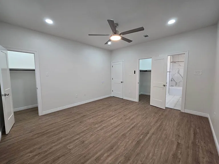 Master room with two closets