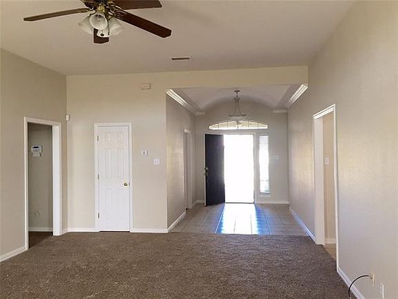 5th image of 1733 Blackfoot Dr