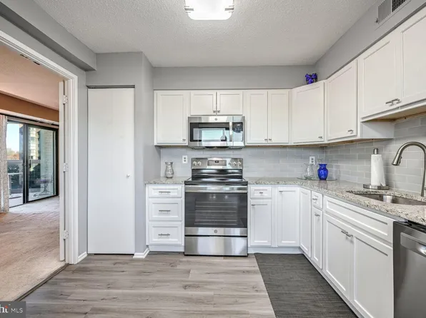 3330 N Leisure World Blvd #5-510, Silver Spring, MD 20906