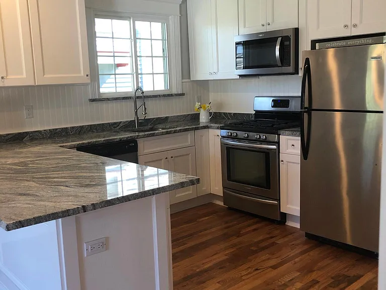 112 Claremont Pl #1 — Photo 4