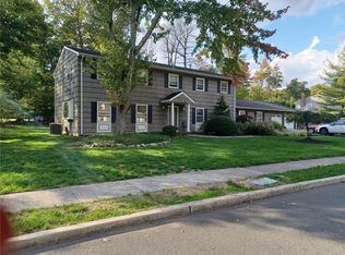 6 Yellowstone Dr, West Nyack, NY 10994