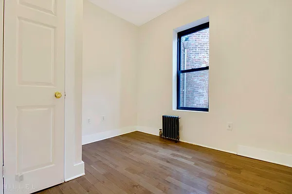 Rented by Hillel Realty Group | media 10