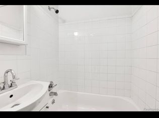 3164 Hanley St, Hamtramck, MI 48212