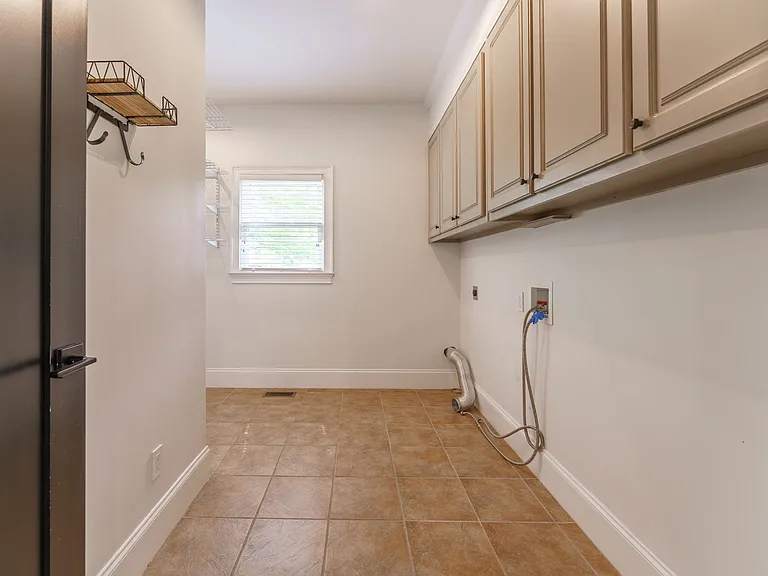 214 Chandler Walk — Photo 34