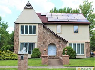 1 Marcols Ct, Edison, NJ 08820