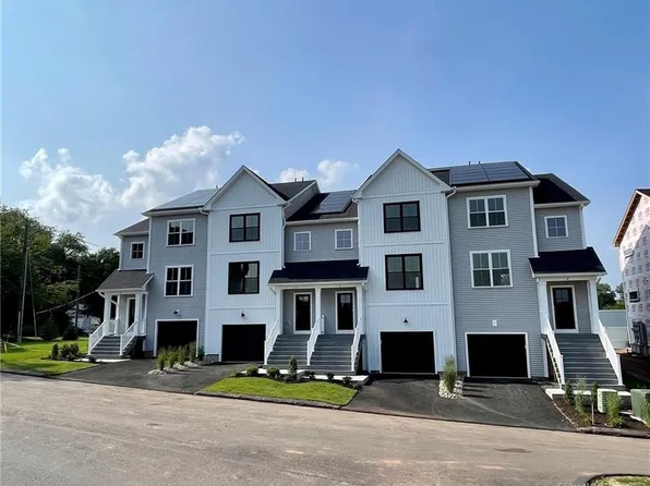 2 Soderman Way #2, Cheshire, CT 06410