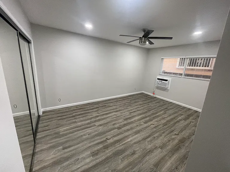 1020 S Sherbourne Dr #303 — Photo 8
