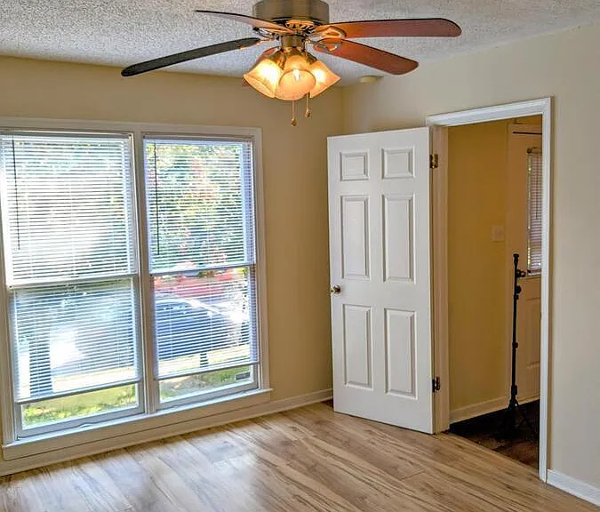 1514 Lakeview Ave — Photo 13