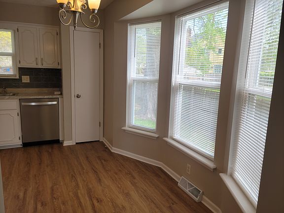 Kitchen Dining Bay Window