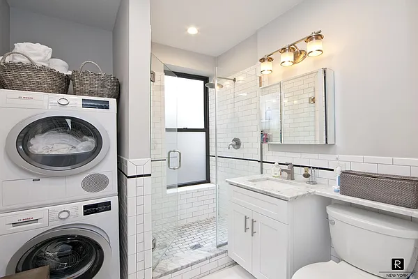 Rented by R New York | media 23