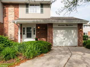 1757 Trent Ct, Wheaton, IL