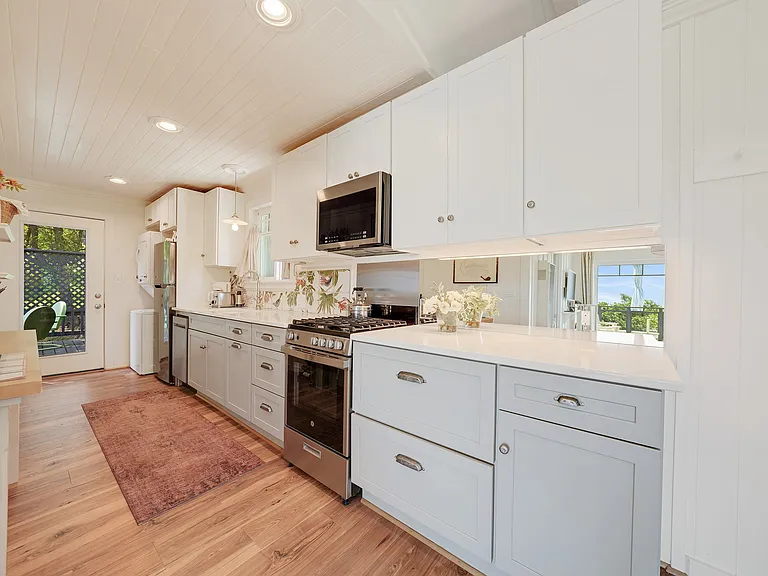 95 Mistletoe Ln #A — Photo 10
