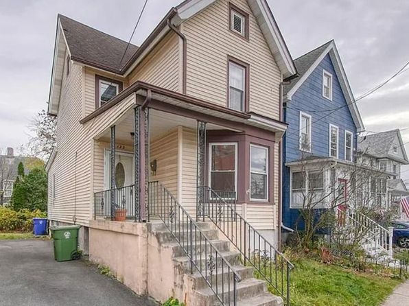 123 Cottage St