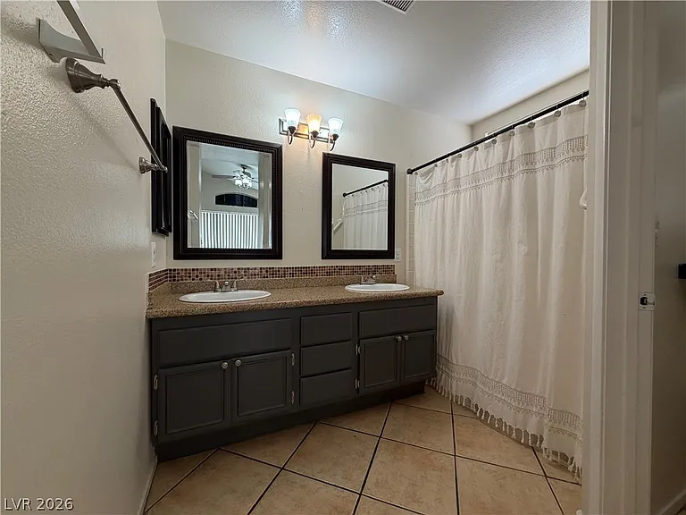1717 Council Bluff Ln — Photo 15