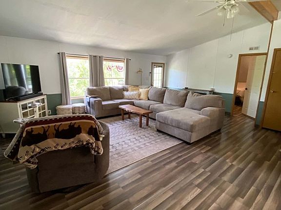 3rd image of 112 Serenity Ln