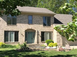 1158 Harrington Ln, East Lansing, MI 48823