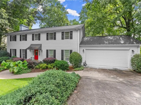 2533 Bridgewater Dr, Gainesville, GA 30506