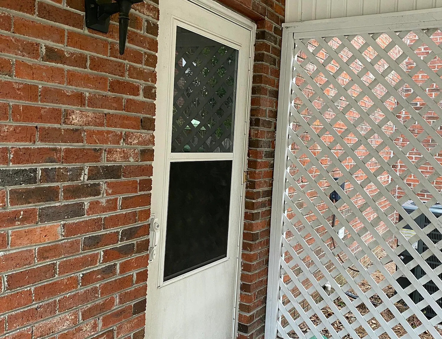 3 bed, 2.0 bath, $1,695 — Photo 2