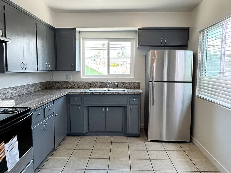 1740 Freeman Ave. — Photo 4
