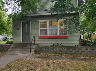 209 4th St E, Carver, MN 55315